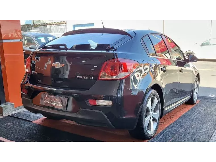 Chevrolet Cruze Preto 3