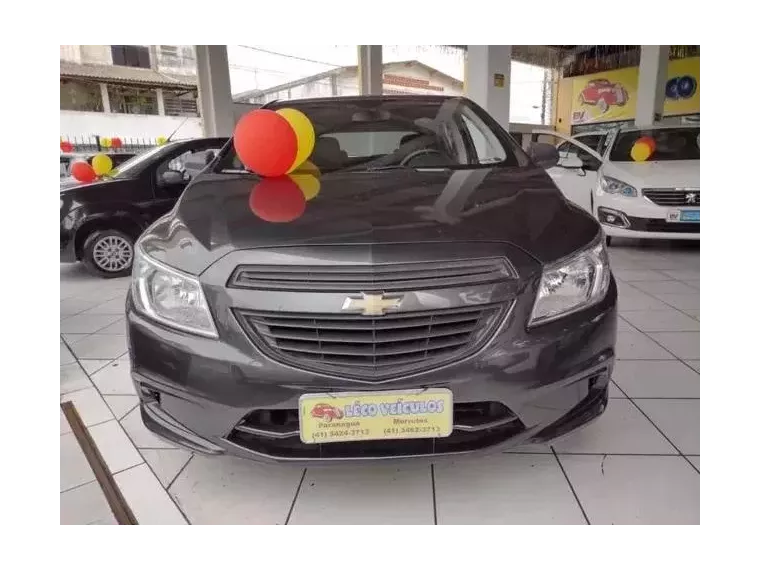 Chevrolet Onix Cinza 6