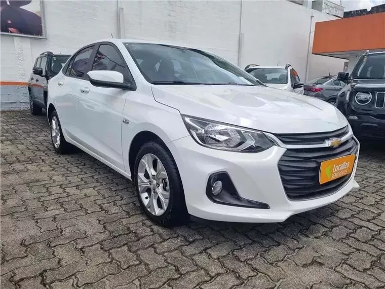 Chevrolet Onix Branco 12