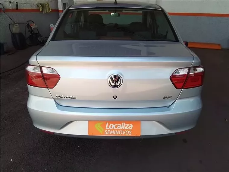 Volkswagen Voyage Prata 9