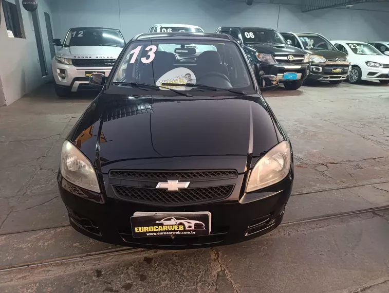 Chevrolet Celta Preto 6