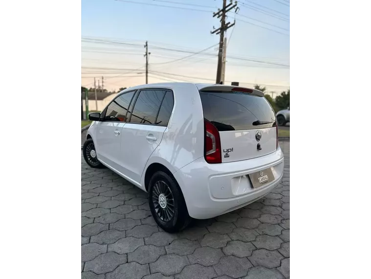 Volkswagen UP Branco 6