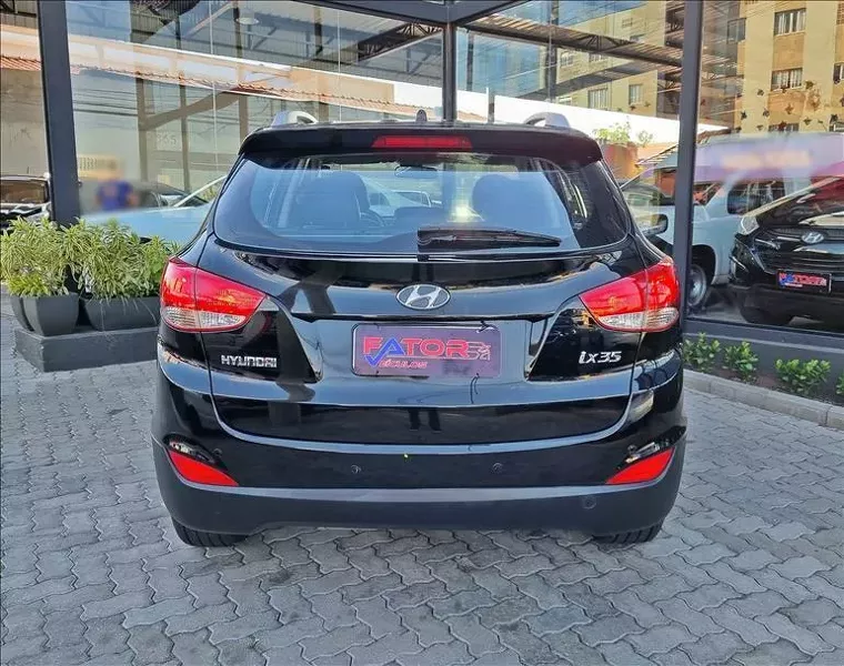 Hyundai IX35 Preto 13