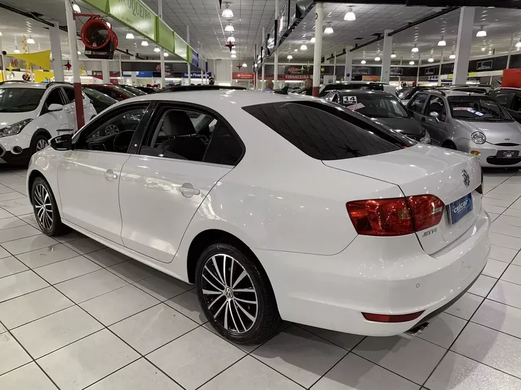 Volkswagen Jetta Branco 2