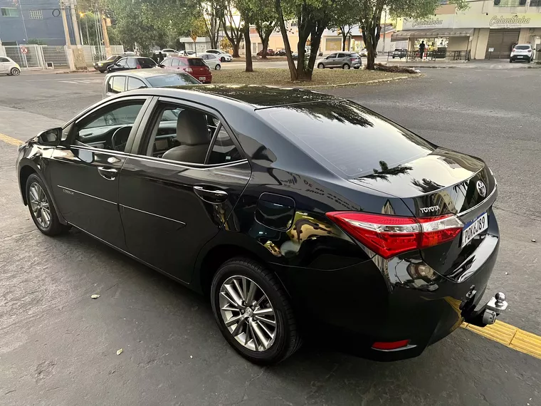 Toyota Corolla Preto 8