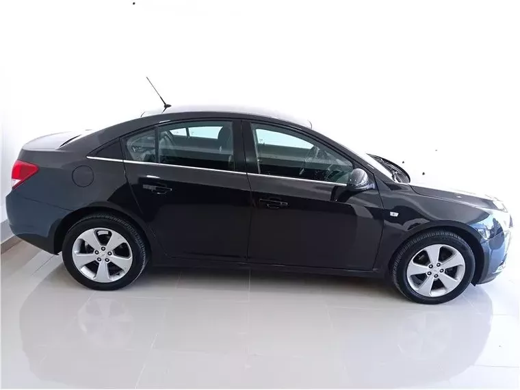 Chevrolet Cruze Preto 9