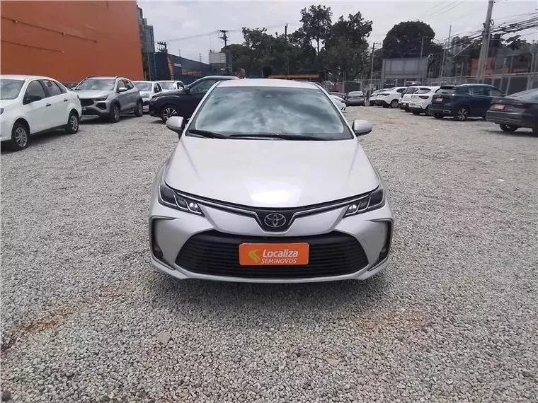 Toyota Corolla Prata 17