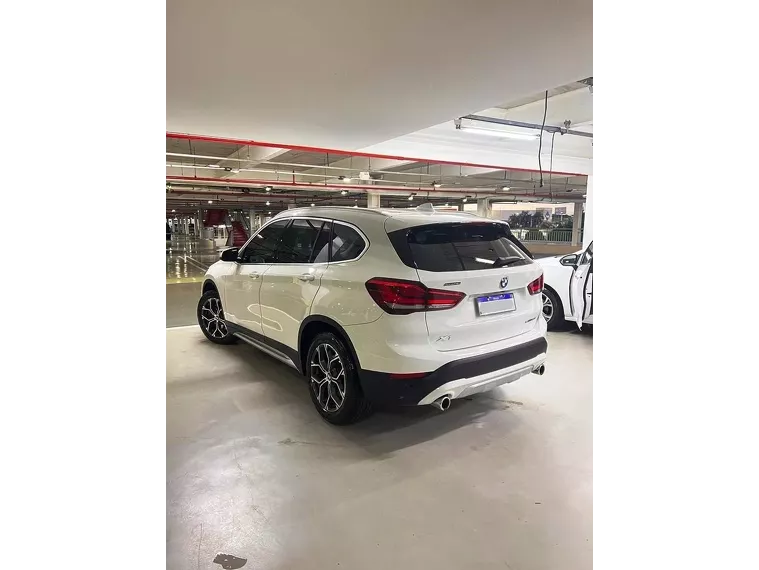 BMW X1 Branco 27