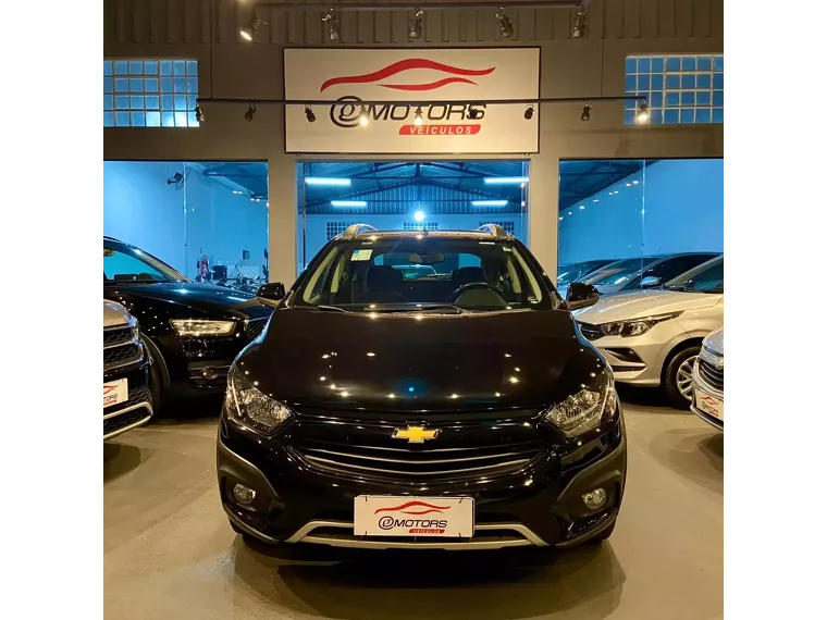 Chevrolet Onix Preto 2