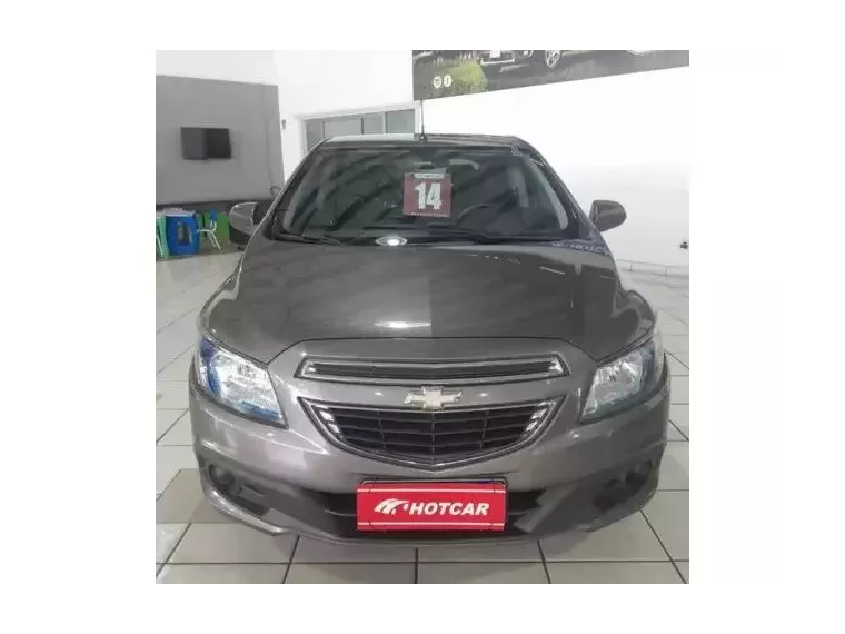 Chevrolet Onix Cinza 1