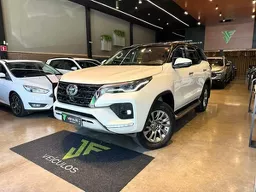 Toyota Hilux SW4