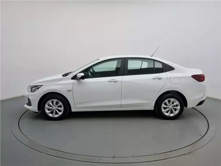 Chevrolet Onix Branco 1