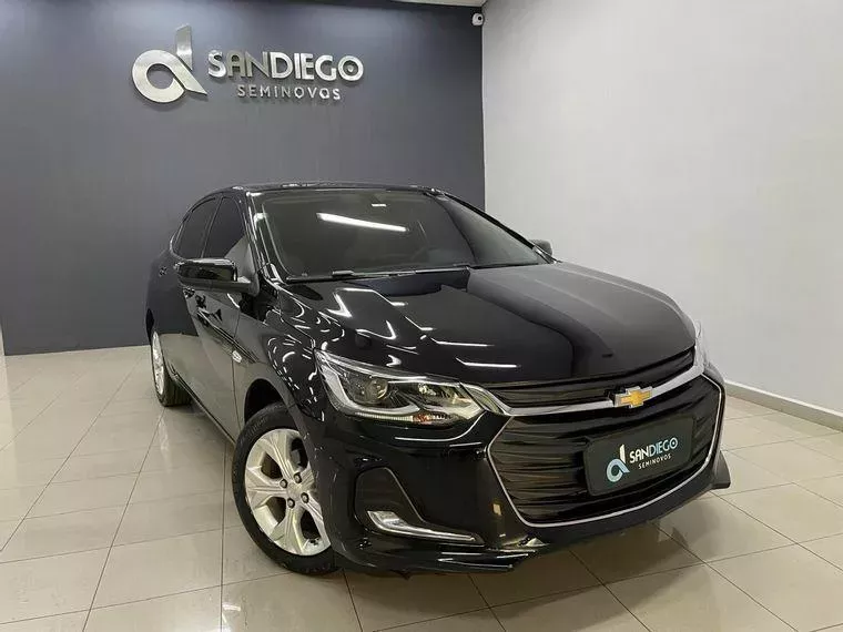 Chevrolet Onix Preto 1