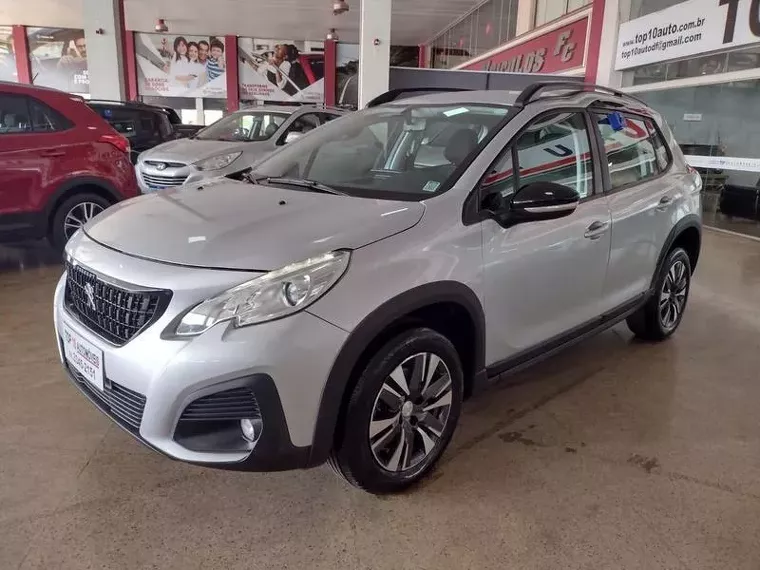 Peugeot 2008 Prata 17