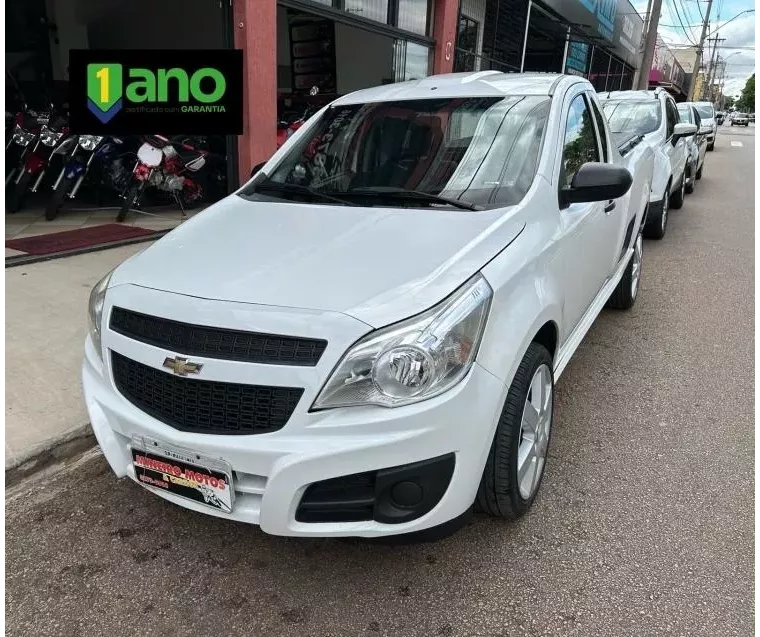 Chevrolet Montana Branco 4