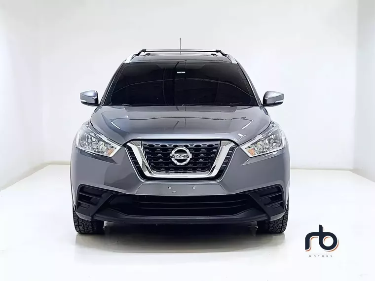 Nissan Kicks Cinza 5