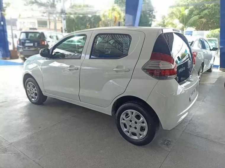 Fiat Mobi Branco 8