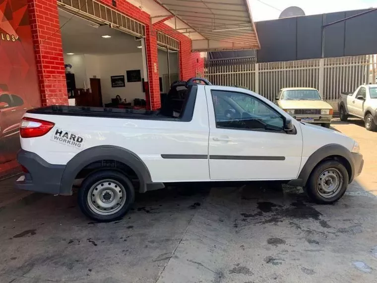 Fiat Strada Branco 14