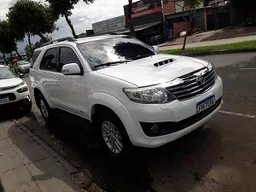 Toyota Hilux SW4