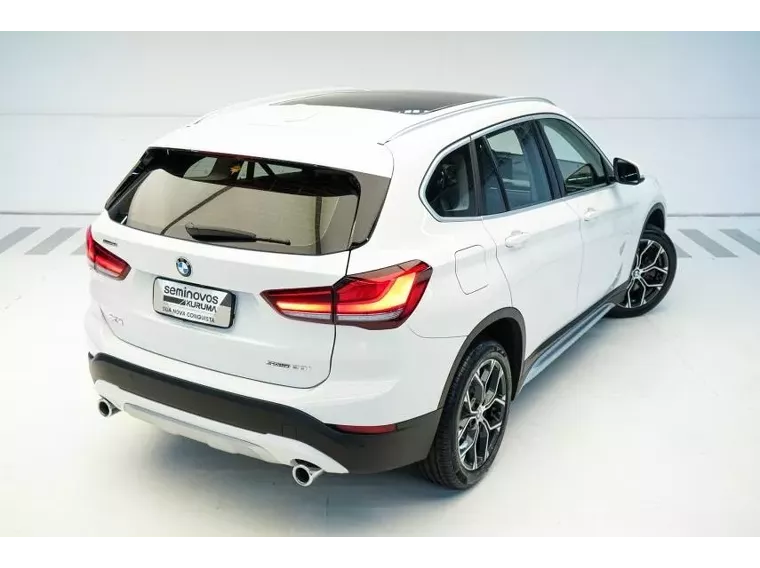 BMW X1 Branco 14