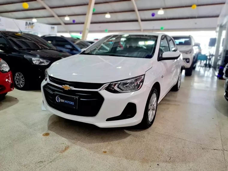 Chevrolet Onix Branco 16