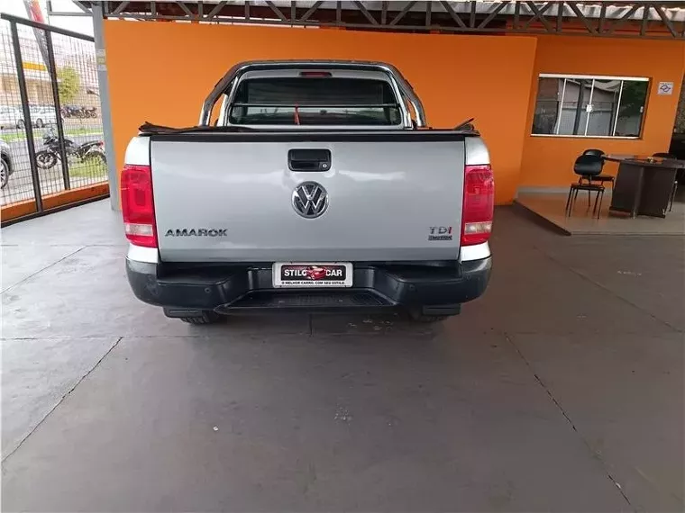 Volkswagen Amarok Prata 6