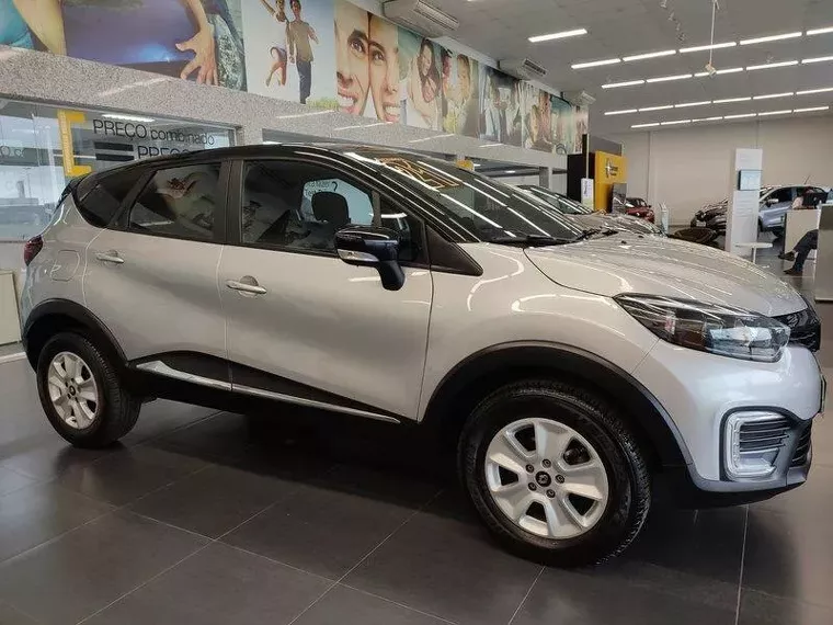 Renault Captur Prata 10