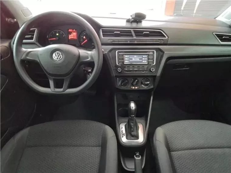 Volkswagen Voyage Prata 18