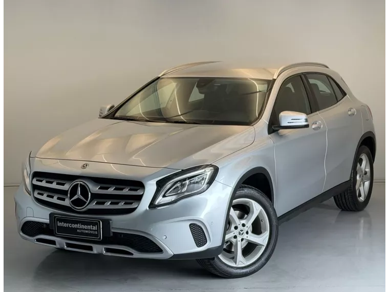 Mercedes-Benz Gla 200 1.6 CGI ADVANCE 16V TURBO FLEX 4P AUTOMÁTICO 2019