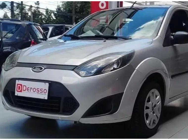 Ford Fiesta Prata 6