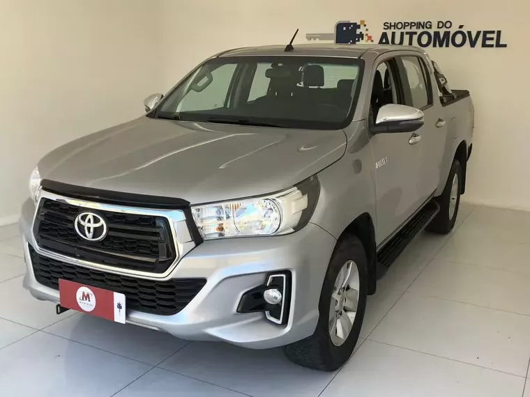 Toyota Hilux Prata 22