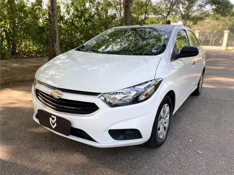 Chevrolet Onix Branco 1