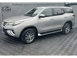 Toyota Hilux SW4