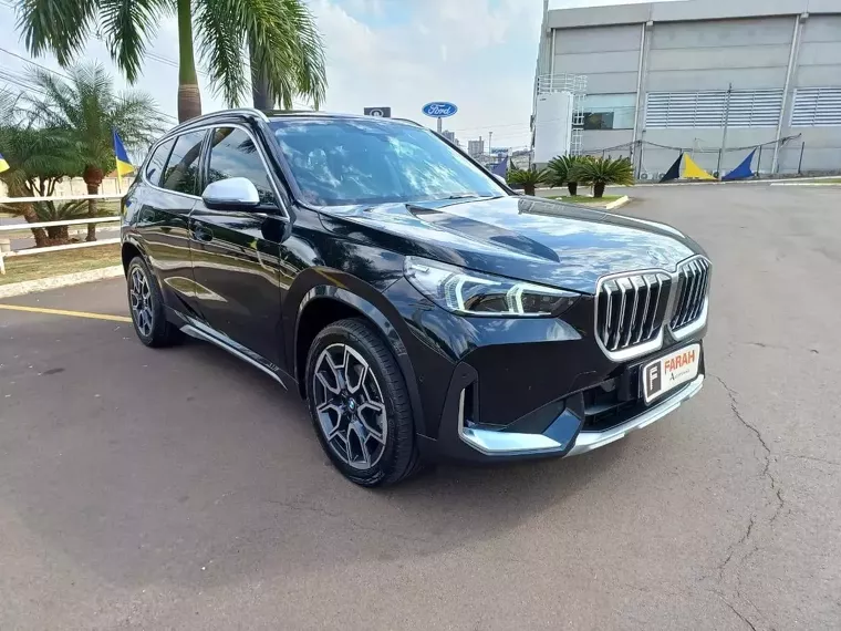 BMW X1 Preto 11