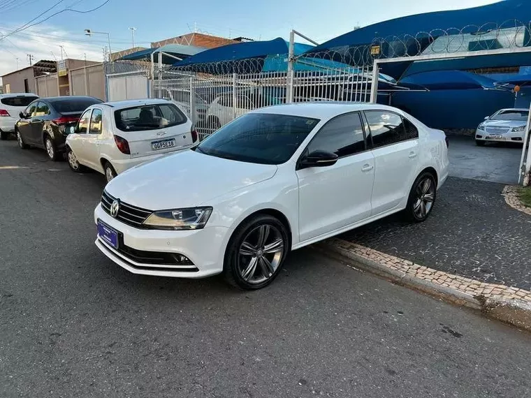 Volkswagen Jetta Branco 11