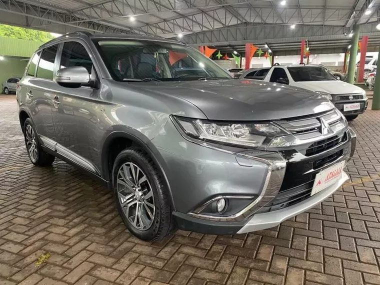 Mitsubishi Outlander Cinza 5