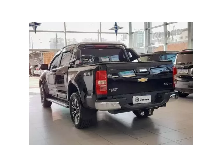 Chevrolet S10 Preto 12