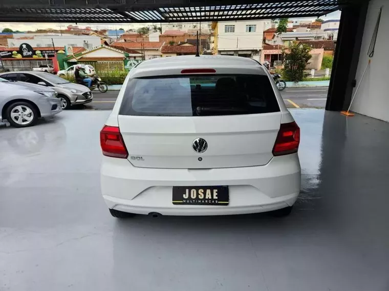 Volkswagen Gol Branco 18