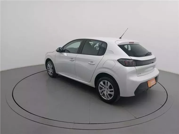 Peugeot 208 Branco 10