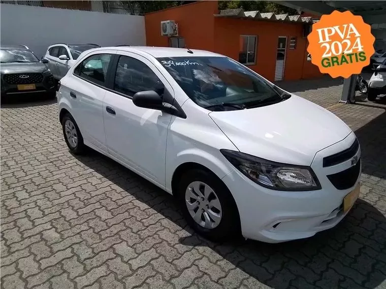 Chevrolet Onix Branco 12