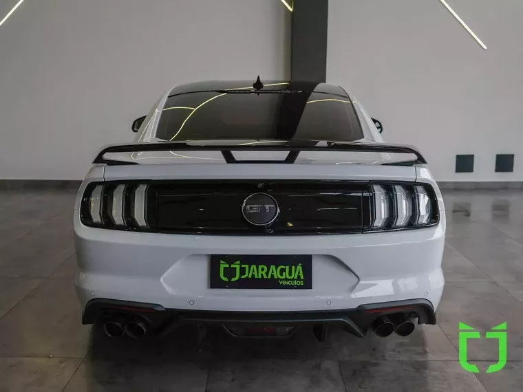 Ford Mustang Branco 12