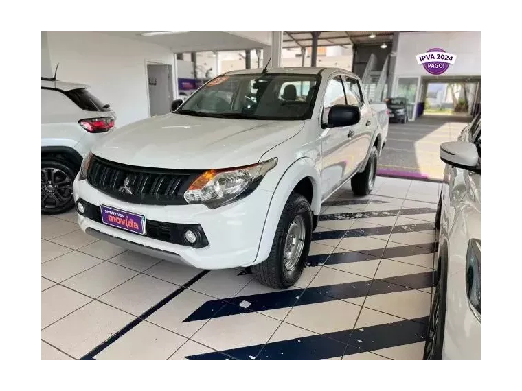 Mitsubishi L200 Branco 4