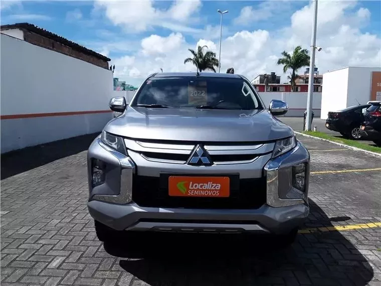 Mitsubishi L200 Triton Prata 7