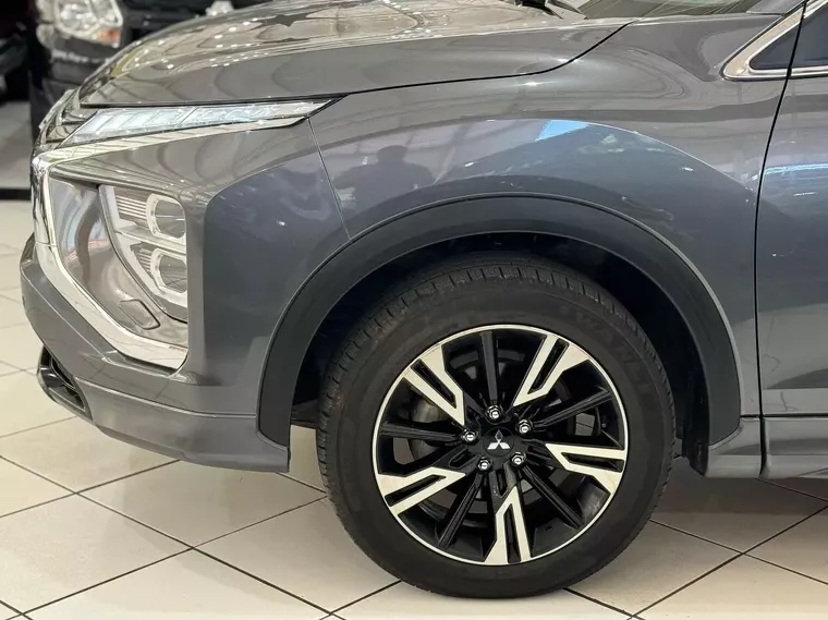 Mitsubishi Eclipse Cross Cinza 5