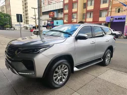 Toyota Hilux SW4