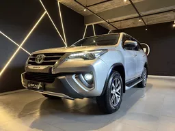 Toyota Hilux SW4