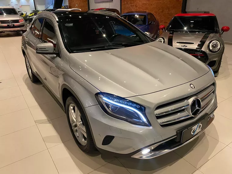 Mercedes-benz GLA 200 Prata 1