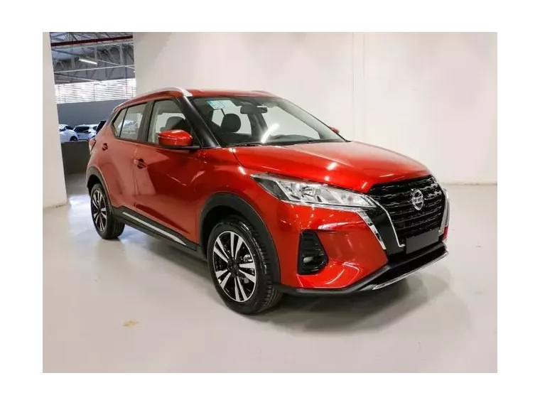 Nissan Kicks Preto 4