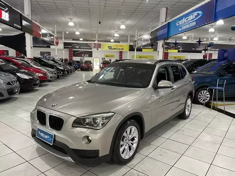 BMW X1 Prata 7