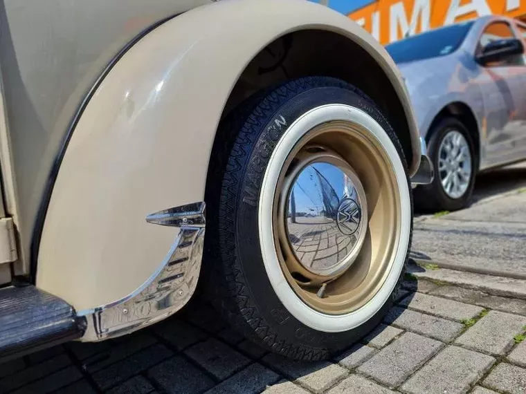 Volkswagen Fusca Bege 7